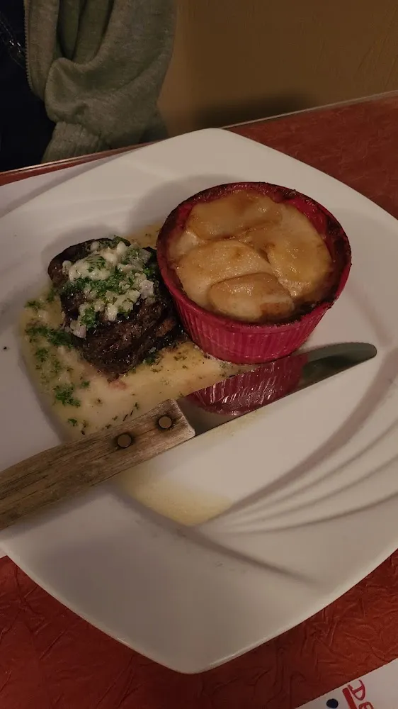 Filet Mignon with Scallop Potatos